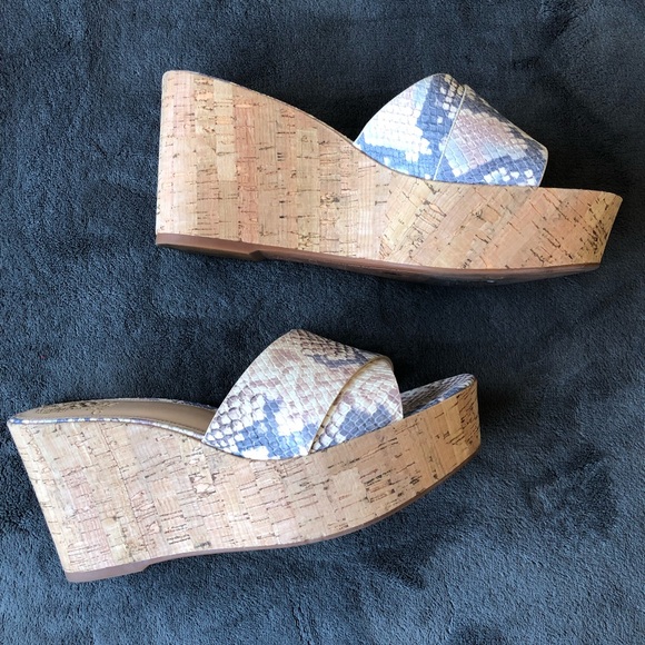 🐍Vince Camuto Platform Women’s Snake Blue🐍 - Picture 4 of 8